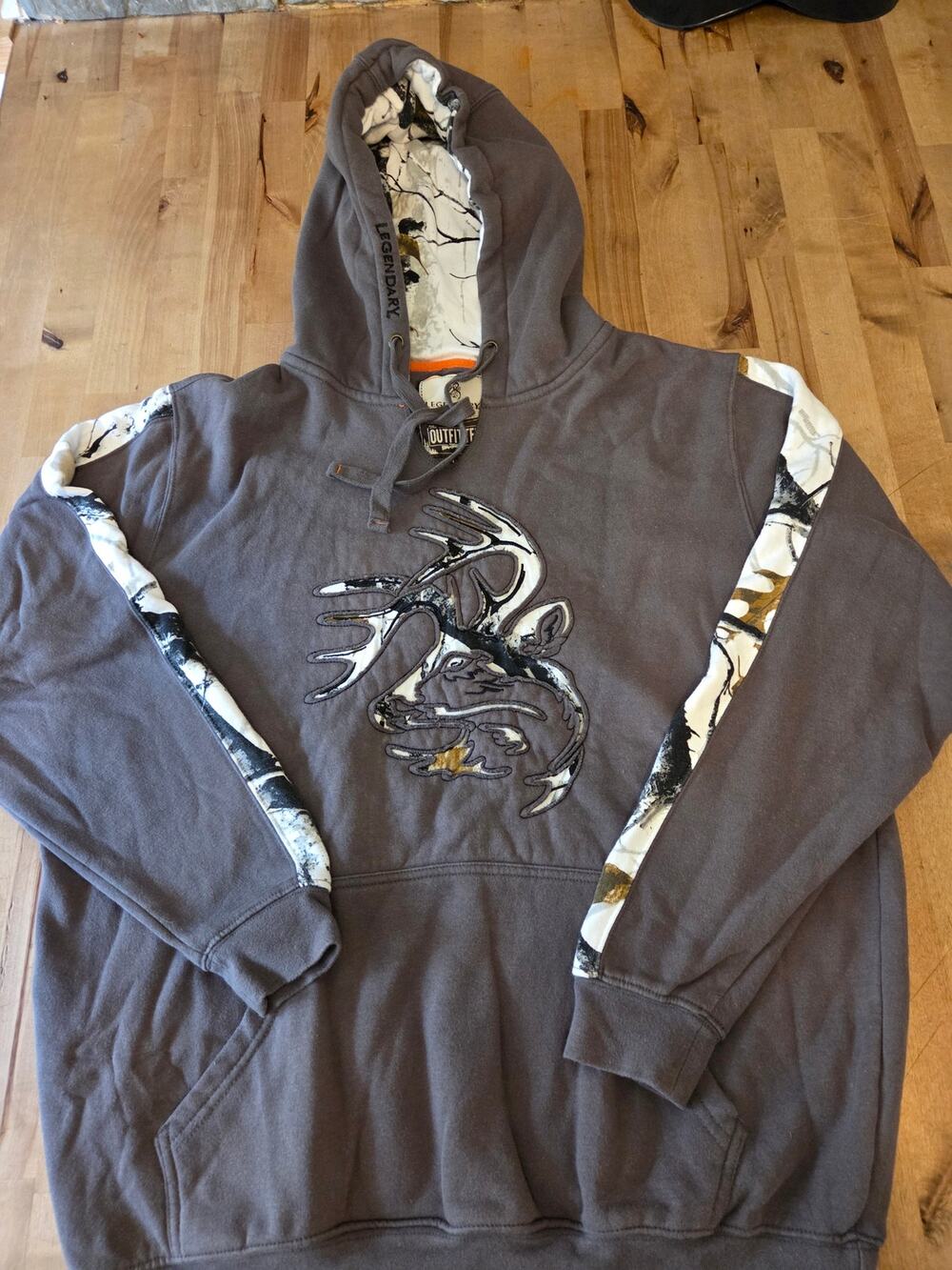 Legendary Whitetails Outfitter Hoodie Men's LG Gray Snow Camo Deer Skull